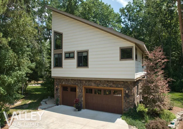 Photo 2 of Single family home for sale at 7474 Kochville Rd, Freeland, MI 48623 | MLS# 50184239 | Listing updated on 2026-09-30