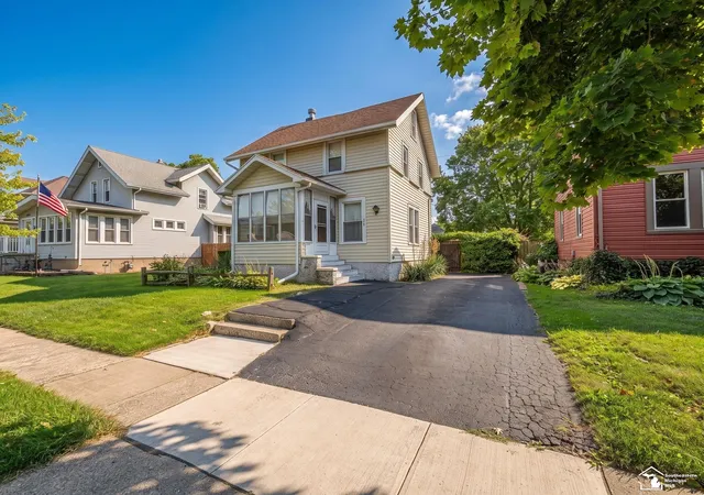 Photo 1 of Sale Pending at 124 Arbor Ave, Monroe, MI 48162 | MLS# 50219355 | Listing updated on 2026-08-24