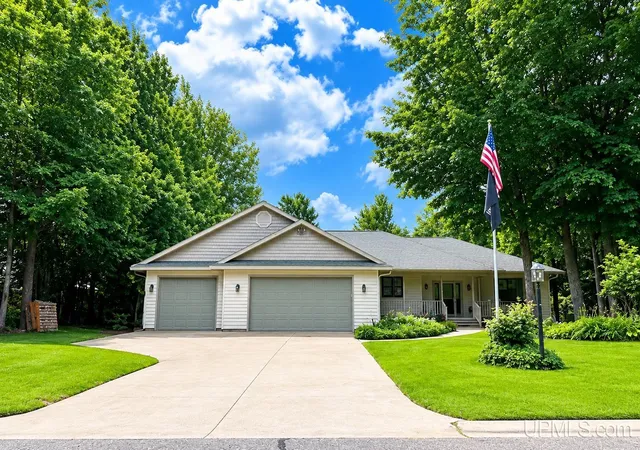 Photo 1 of Single family home for sale at 1075 Vistanna Dr, Marquette, MI 49855 | MLS# 50219806 | Listing updated on 2026-09-08