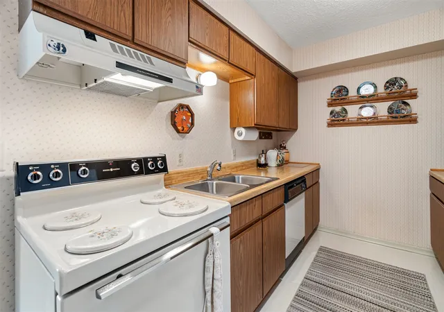Photo 5 of Condo for sale at 27366 Spaulding Rd #6, New Hudson, MI 48165 | MLS# 70554616 | Listing updated on 2026-08-28