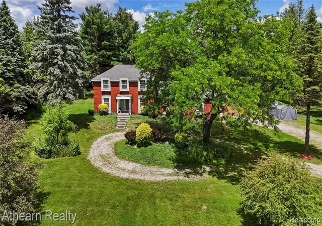 Homes for sale in Fenton, MI | 12427 Foley Rd, Fenton, MI 48430 | MLS# 61005478