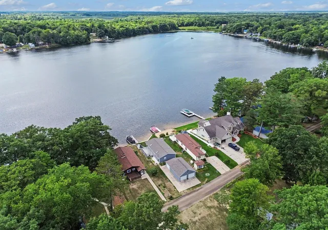 2nd image of 1260 Hillcrest Dr, Lake, MI 48632 | MLS# 50219275