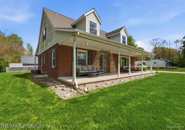 Homes for sale in Whitmore Lake, MI | 11025 Hamburg Rd, Whitmore Lake, MI 48189 | MLS# 60996965