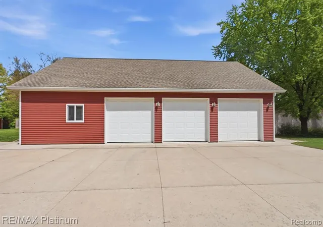 Homes for sale in Whitmore Lake, MI | 11025 Hamburg Rd, Whitmore Lake, MI 48189 | MLS# 60996965