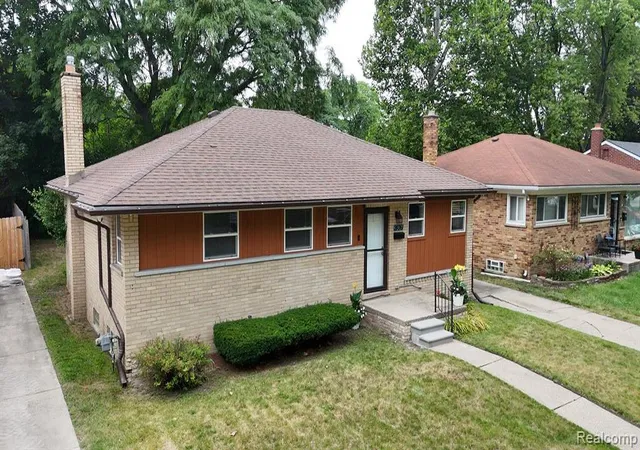 Photo 2 of Sale Pending at 24061 Rensselaer St, Oak Park, MI 48237 | MLS# 61019005 | Listing updated on 2026-09-05