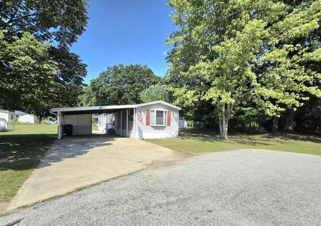 2nd image of 184 Birch Ct, Muskegon, MI 49445 | MLS# 70554171
