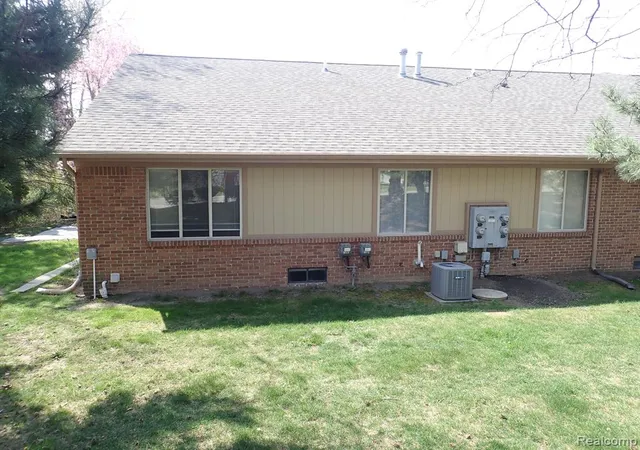 Homes for sale in Macomb, MI | 46980 Country Ln #8, Macomb, MI 48044 | MLS# 60391165
