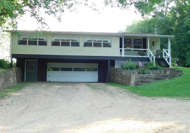 Homes for sale in Cassopolis, MI | 19278 Dutch Settlement St, Cassopolis, MI 49031 | MLS# 70544555