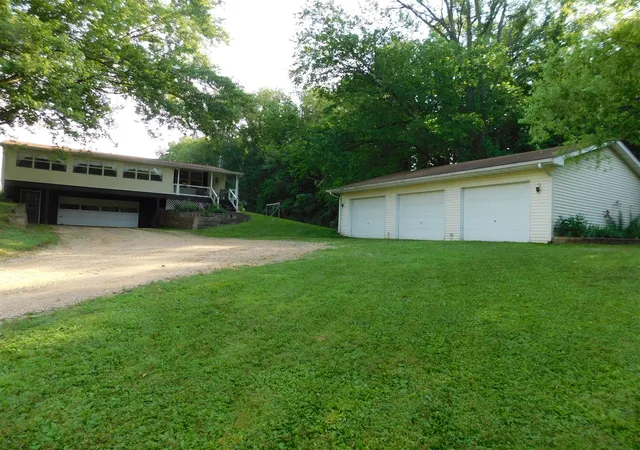 Homes for sale in Cassopolis, MI | 19278 Dutch Settlement St, Cassopolis, MI 49031 | MLS# 70544555