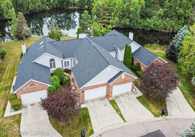 1st image of 6305 Squire Lake Dr, Flushing, MI 48433 | MLS# 61023209