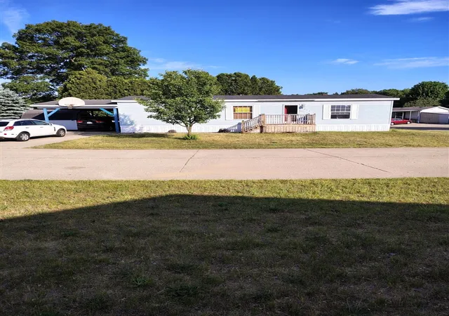 1st image of 4211 Squaw Creek Trl, Muskegon, MI 49442 | MLS# 70537307