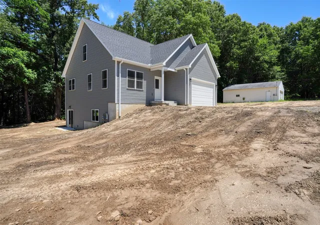 Photo 1 of Single family home for sale at 1823 N Sutton Rd, Jackson, MI 49202 | MLS# 70541467 | Listing updated on 2026-09-10