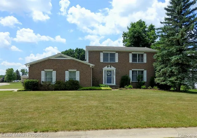 5th image of 1324 Bush Creek Dr, Grand Blanc, MI 48439 1619 | MLS# 61010755