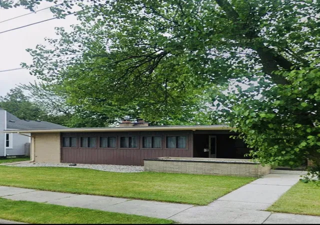 Photo 2 of Single family home for sale at 1014 22nd Street, Bay City, MI 48708 | MLS# 50216203 | Listing updated on 2026-09-17