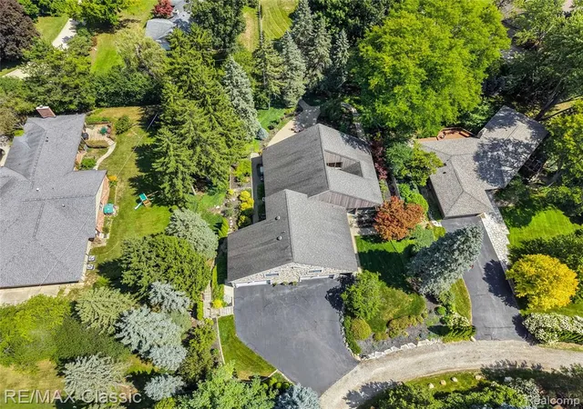 Photo 73 of Single family home for sale at 2953 Little Ln, Bloomfield Hills, MI 48302 1156 | MLS# 61025482 | Listing updated on 2026-09-02