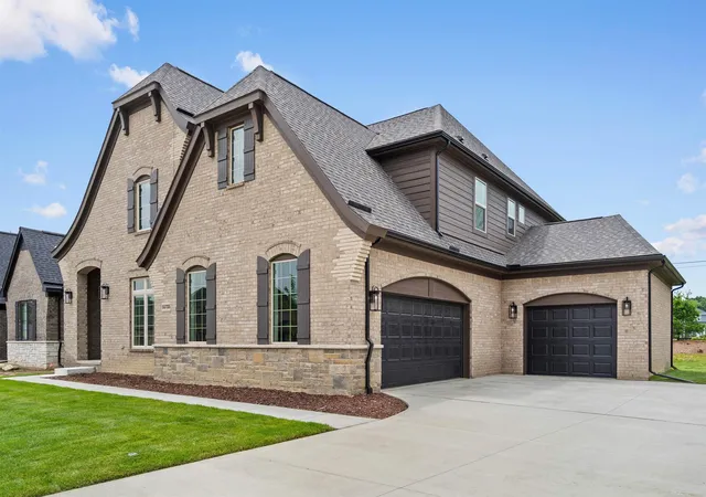 Homes for sale in Shelby Twp, MI | 55735 Bay Oaks Ct #5, Shelby Twp, MI 48315 | MLS# 50212050