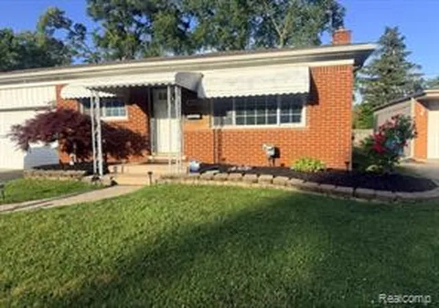 Homes for sale in Warren, MI | 26676 Richard Dr, Warren, MI 48089 | MLS# 60993585