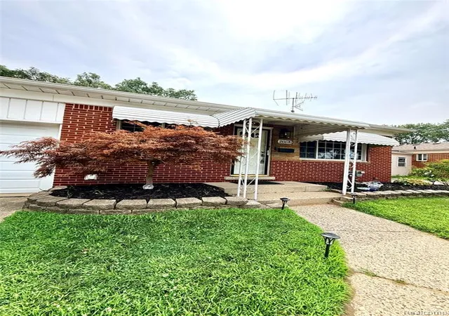 Photo 3 of Single family home for sale at 26676 Richard Dr, Warren, MI 48089 3513 | MLS# 60993585 | Listing updated on 2026-09-12