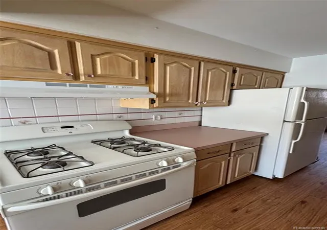 Photo 3 of Condo for sale at 20014 Great Oaks Cir #402, Clinton Township, MI 48036 | MLS# 61015247 | Listing updated on 2026-08-17