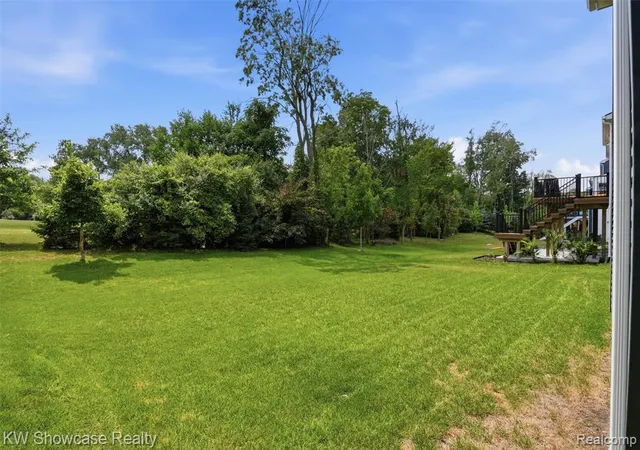 5th image of 1592 Beachwood Dr, Walled Lake, MI 48390 | MLS# 61019433