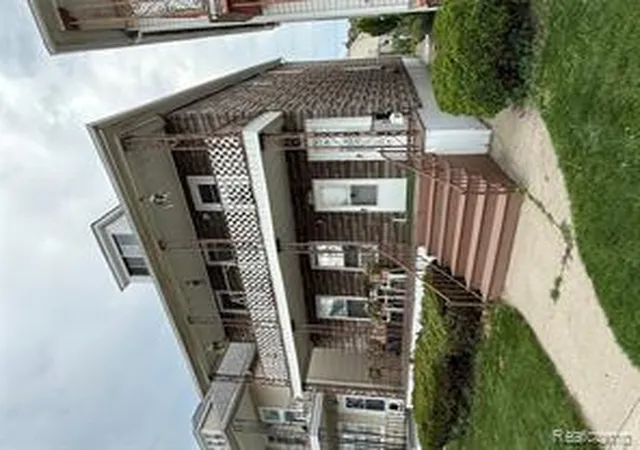 3rd image of 11375 Moran St, Hamtramck, MI 48212 | MLS# 61009934