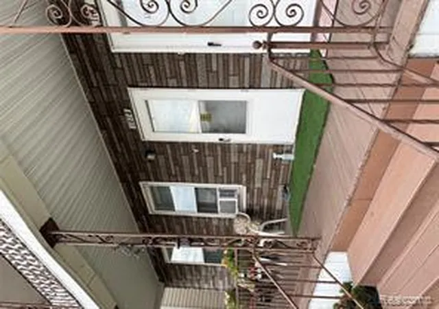 5th image of 11375 Moran St, Hamtramck, MI 48212 | MLS# 61009934