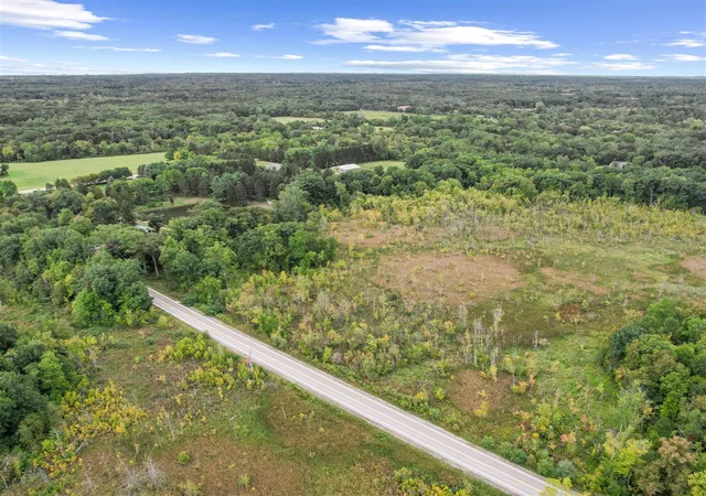 4th image of 20955 N Dixboro Rd, South Lyon, MI 48178 | MLS# 70494247