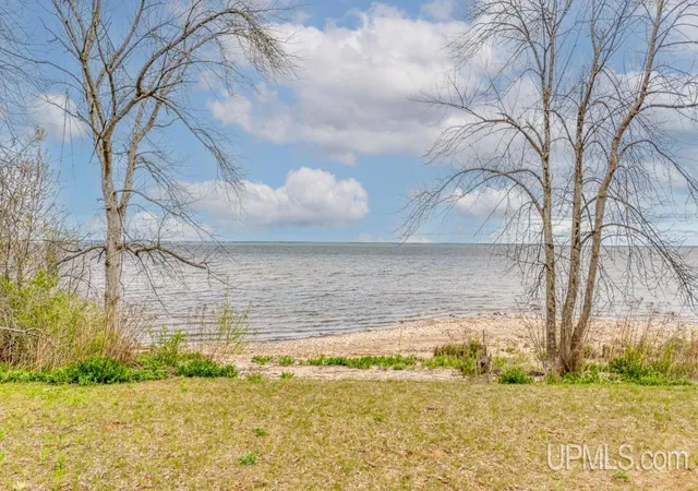 Photo 3 of Land for sale at State Hwy M-35 Hwy, Escanaba, MI 49829 | MLS# 50176106 | Listing updated on 2026-10-09