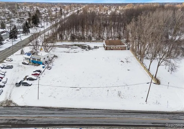 4th image of 32730 Palmer Rd, Westland, MI 48186 | MLS# 60371377