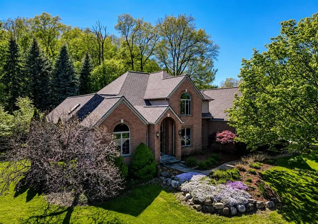 Homes for sale in Grandville, MI | 146 Summerfield Ct, Grandville, MI 49418 | MLS# 70532793