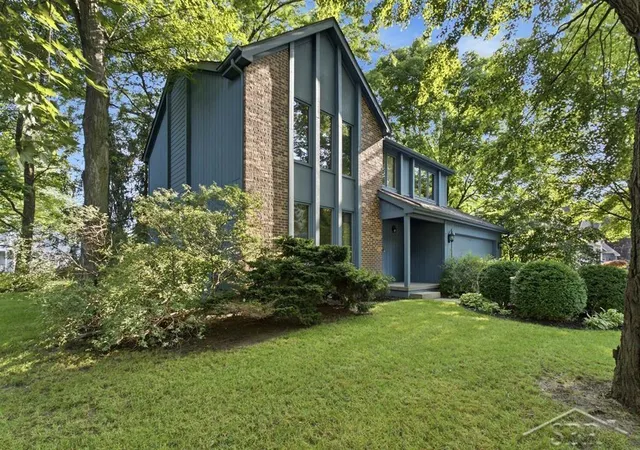 2nd image of 2305 Plymouth St, Midland, MI 48642 | MLS# 50217459