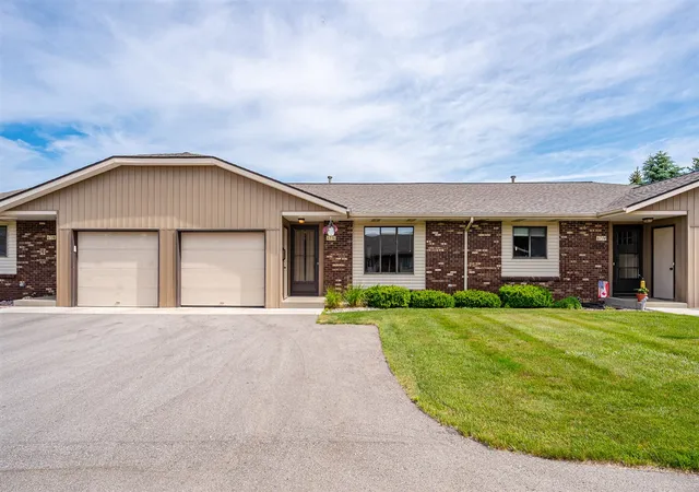 Homes for sale in Grandville, MI | 6736 Waterview Dr, Grandville, MI 49418 | MLS# 70537009