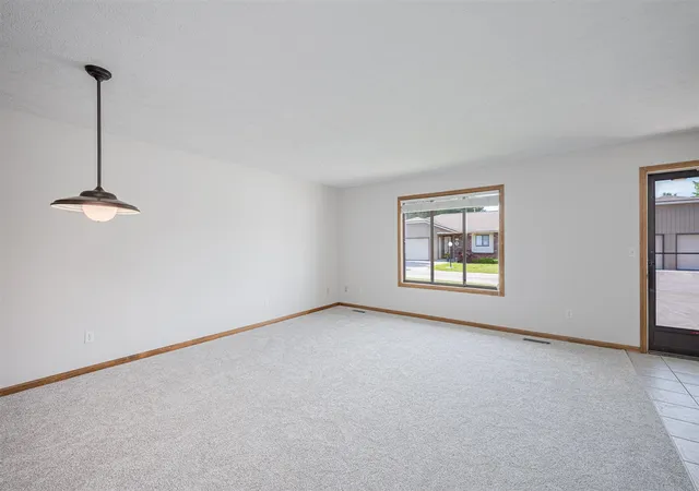 Homes for sale in Grandville, MI | 6736 Waterview Dr, Grandville, MI 49418 | MLS# 70537009