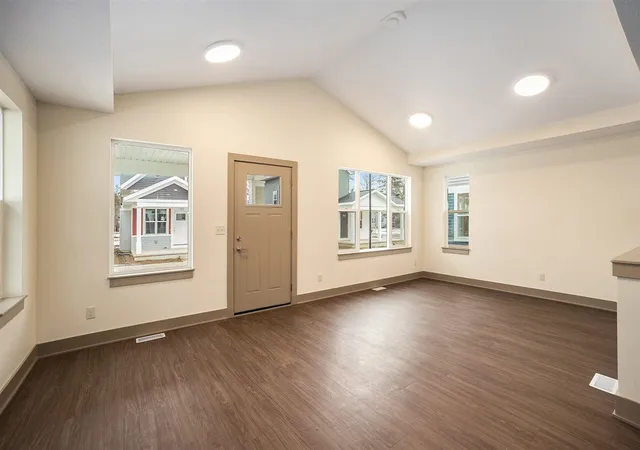 Photo 2 of Single family home for sale at 2083 Linden Ave, Grand Rapids, MI 49507 | MLS# 70530320 | Listing updated on 2026-07-13
