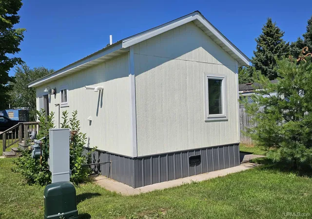 Photo 3 of Manufactured home for sale at 49 Lot St, Ishpeming, MI 49849 | MLS# 50217491 | Listing updated on 2026-09-28
