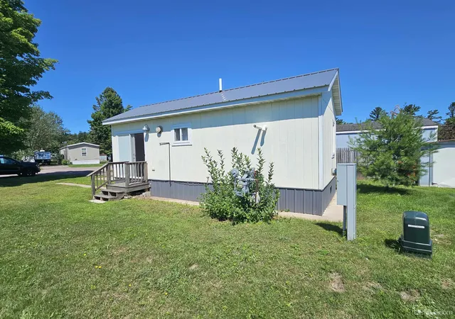 Photo 4 of Manufactured home for sale at 49 Lot St, Ishpeming, MI 49849 | MLS# 50217491 | Listing updated on 2026-09-28