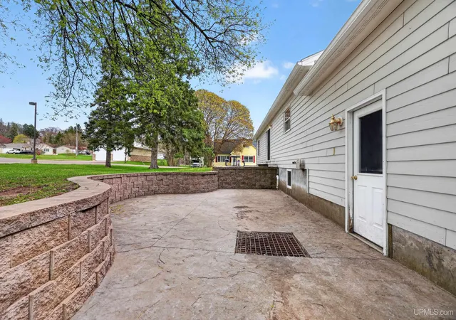 Photo 4 of Single family home for sale at 1401 Jasberg St, Hancock, MI 49930 | MLS# 50208397 | Listing updated on 2026-06-05