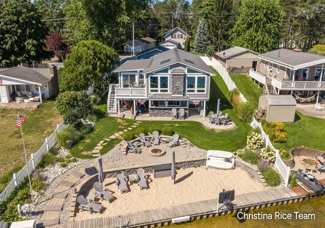49th image of 1644 N Lakeview Dr, Mears, MI 49436 | MLS# 70553758