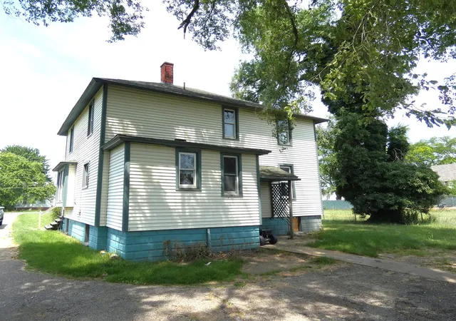 3rd image of 2529 Somerlayton Rd, Benton Harbor, MI 49022 | MLS# 70543139