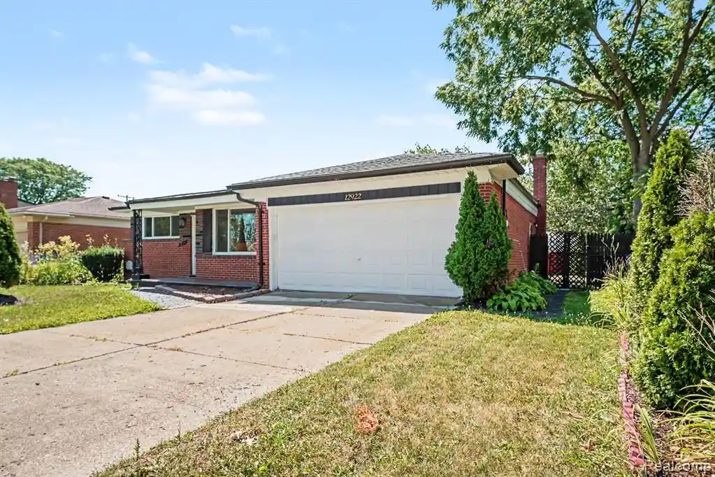 Photo 1 of Single family home for sale at 12922 E 13 Mile Rd, Warren, MI 48088 3181 | MLS# 61016535 | Listing updated on 2026-10-19