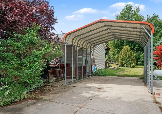 Photo 2 of Single family home for sale at 4160 S Geneva Rd, Saint Louis, MI 48880 | MLS# 80073031 | Listing updated on 2026-09-01