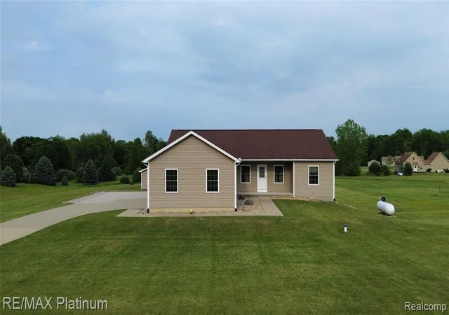 Homes for sale in Byron, MI | 11704 Glen Mary, Byron, MI 48418 | MLS# 61001257