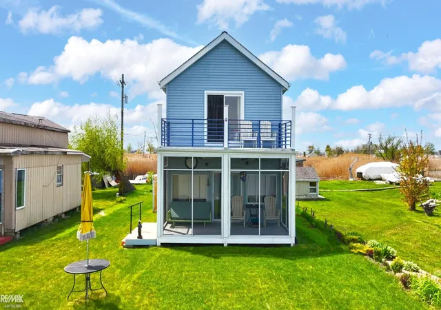 4th image of 7286 South Channel Dr, Harsens Island, MI 48028 | MLS# 50207599