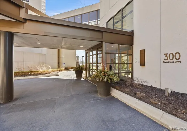 2nd image of 1001 W Jefferson Ave, Detroit, MI 48226