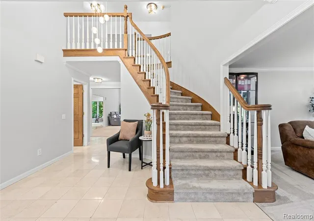Photo 3 of Sale Pending at 1733 Apple Ridge Ct, Rochester Hills, MI 48306 3203 | MLS# 61023881 | Listing updated on 2026-09-17
