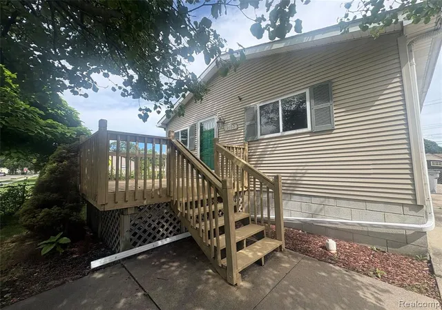 Homes for sale in Hazel Park, MI | 1455 E Meyers Ave, Hazel Park, MI 48030 | MLS# 61003413