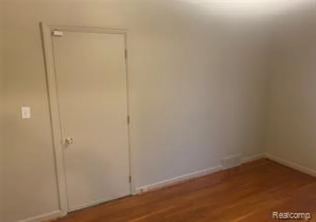 Photo 4 of Multi family home for sale at 17195-17197 Stoepel St, Detroit, MI 48221 2609 | MLS# 61009080 | Listing updated on 2026-08-25