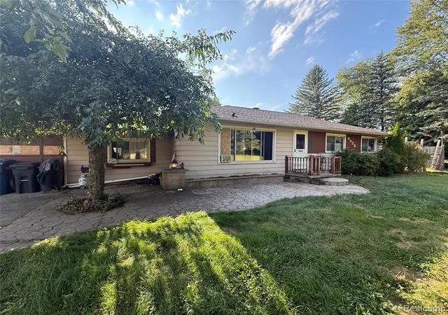 Photo 3 of Single family home for sale at 6526 W State Rd, Millington, MI 48746 | MLS# 61022808 | Listing updated on 2026-09-03