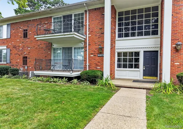 2nd image of 448 N Fox Hills Dr #A-4, Bloomfield Hills, MI 48304 1330 | MLS# 61021682