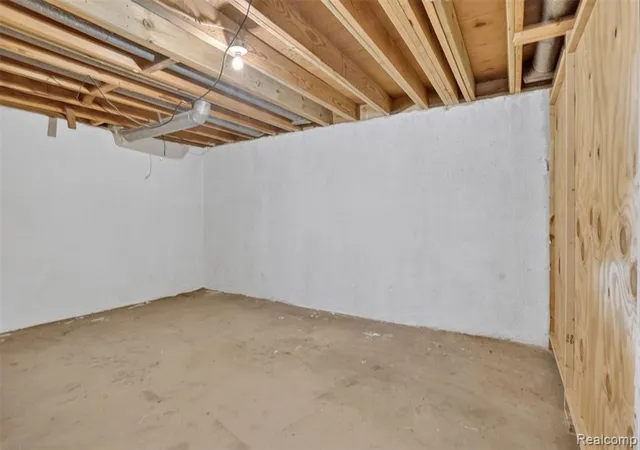 2nd image of 448 N Fox Hls Dr, Bloomfield Hills, MI 48304 1330